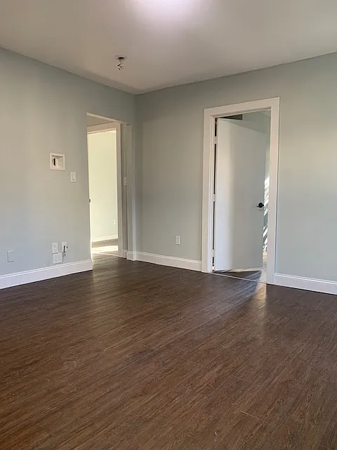 3 Florida Ct — Photo 2