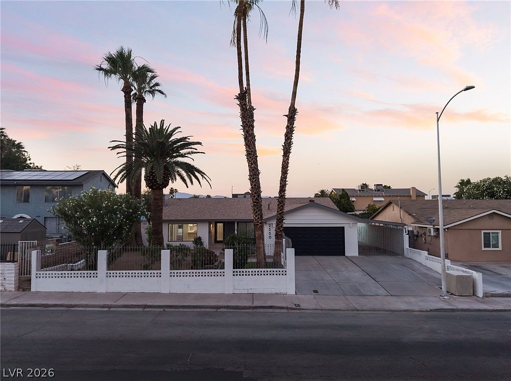 2550 Vegas Valley Dr — front