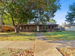 710 Oakbluff Dr, Lancaster, TX 75146