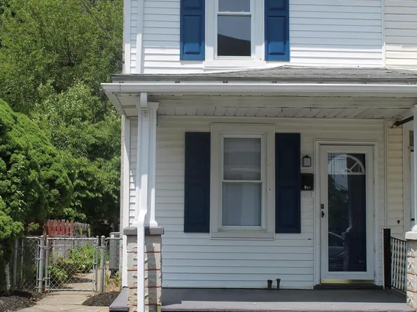 308 W 2nd St, Hummelstown, PA 17036