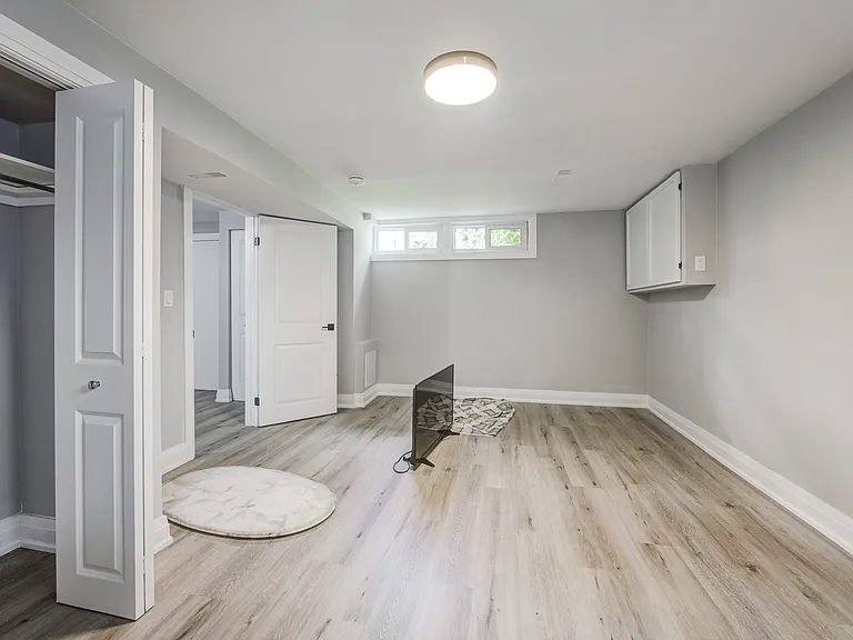 348 Spruce St #3 — Photo 14