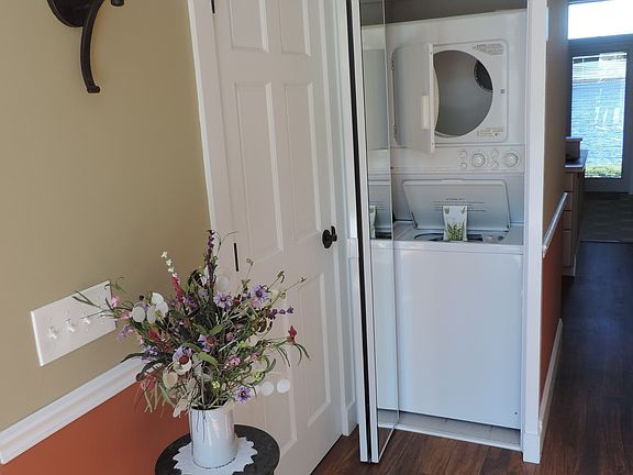 Convenient stackable W/D