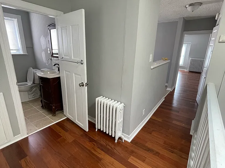 4628 Penn St #3 — Photo 6
