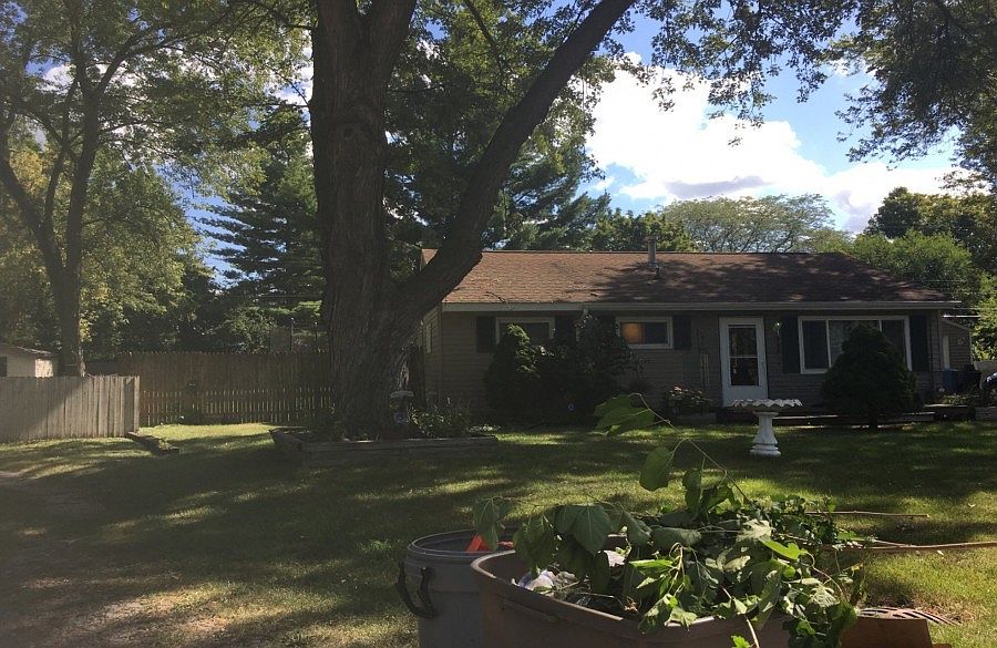 6051 Springdale Blvd, Grand Blanc, MI 48439 Zillow