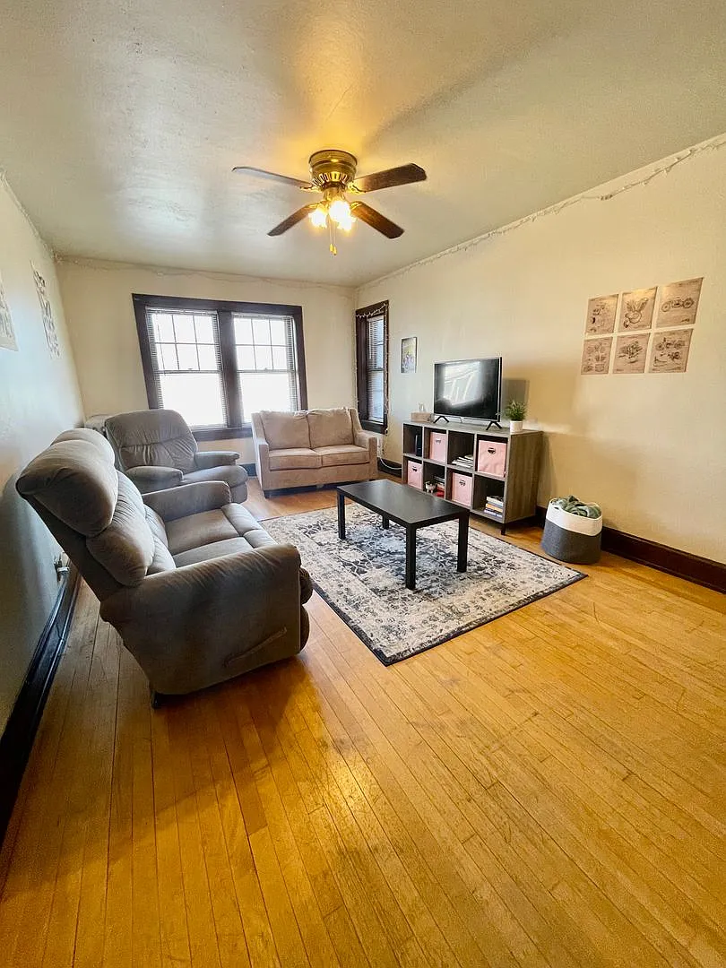 1805 E Park Pl. — Photo 3