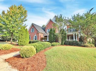 10122 Allyson Park Dr, Charlotte, NC 28277