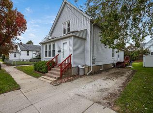 6622 16th Ave, Kenosha, WI 53143