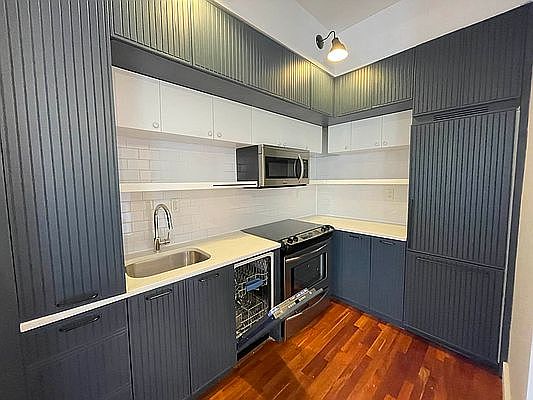 1st image of 178 Bainbridge St #119