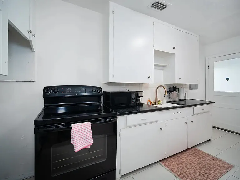 2658 Gale Ct #3 — Photo 8