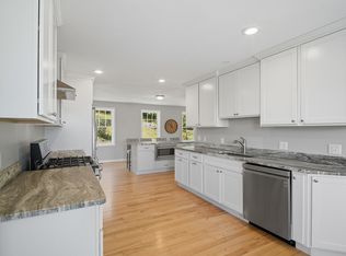 92 Wales Rd, Brimfield, MA 01010