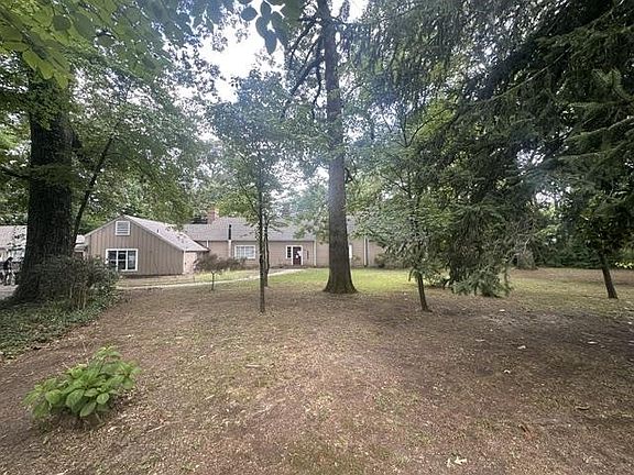 3rd image of 4827 Princeton Rd