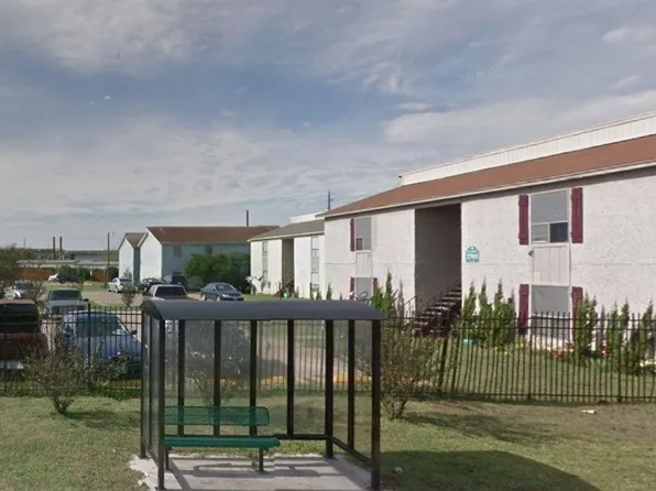 2704A Poplar Cir, Bryan, TX 77801