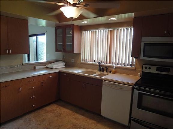3rd image of 193 Wimbledon Lake Dr