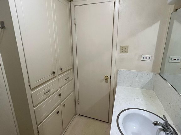 2nd image of 1112 N Bell Ave #2