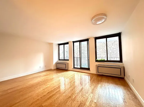 300 Albany St APT 3N, New York, NY 10280
