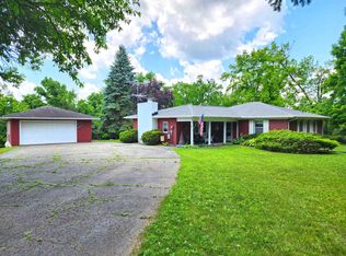 851 E County Line Rd, Springfield, OH 45502