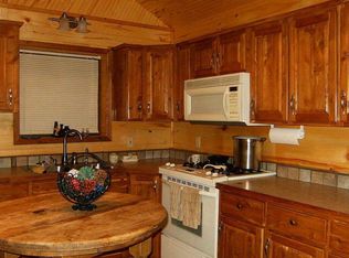 5779 S State Highway 19, Elkhart, TX 75839