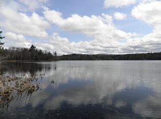 Leonhardt Rd, Becket, MA 01223