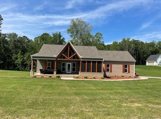 302 Shoreview, Huntingdon, TN 38344