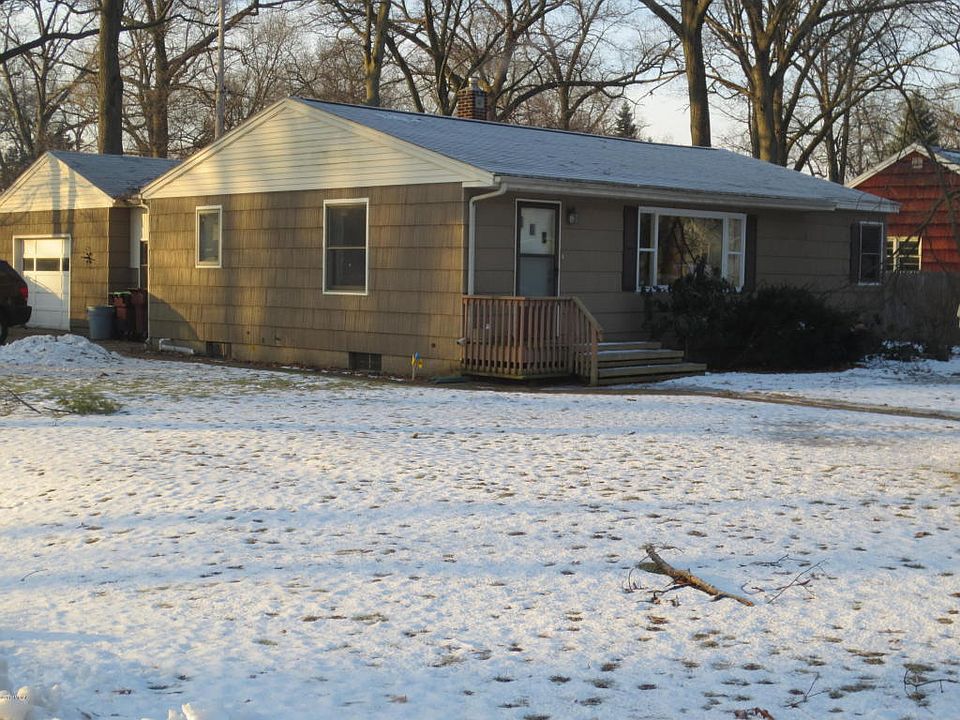 2nd image of 1667 Oak Park Dr