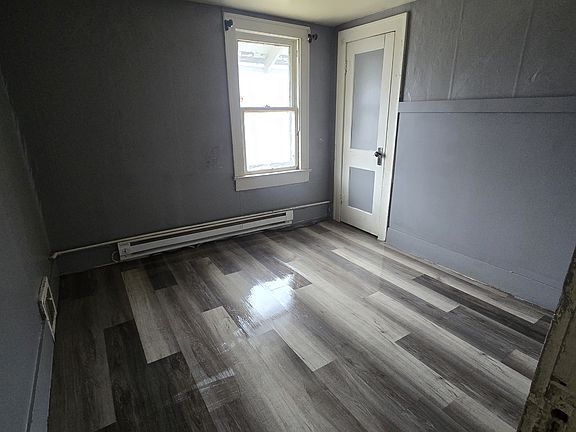 3rd image of 807 1/2 S Metcalf St #807.5