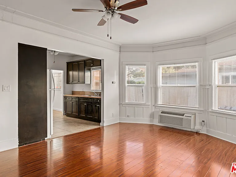 2928 Walton Ave #2930 — Photo 6