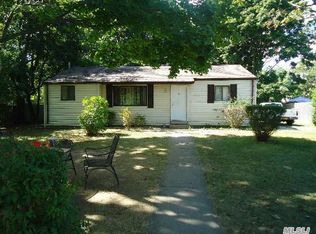 36 Eisenhower Ave, Brentwood, NY 11717