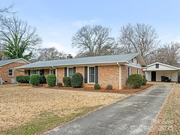 4950 Currituck Dr, Charlotte, NC 28210