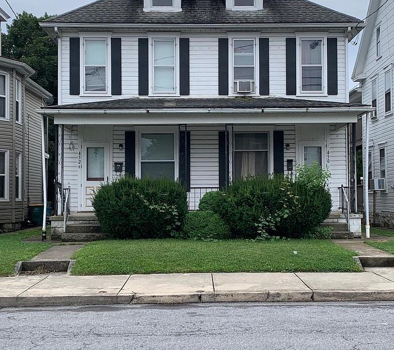 1st image of 450 E Washington St