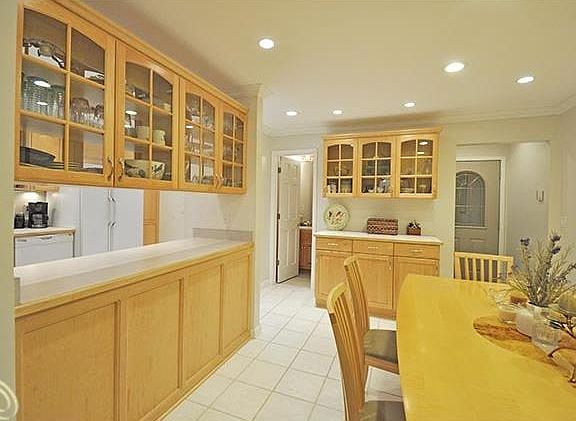 3rd image of 59373 Grand River Ave