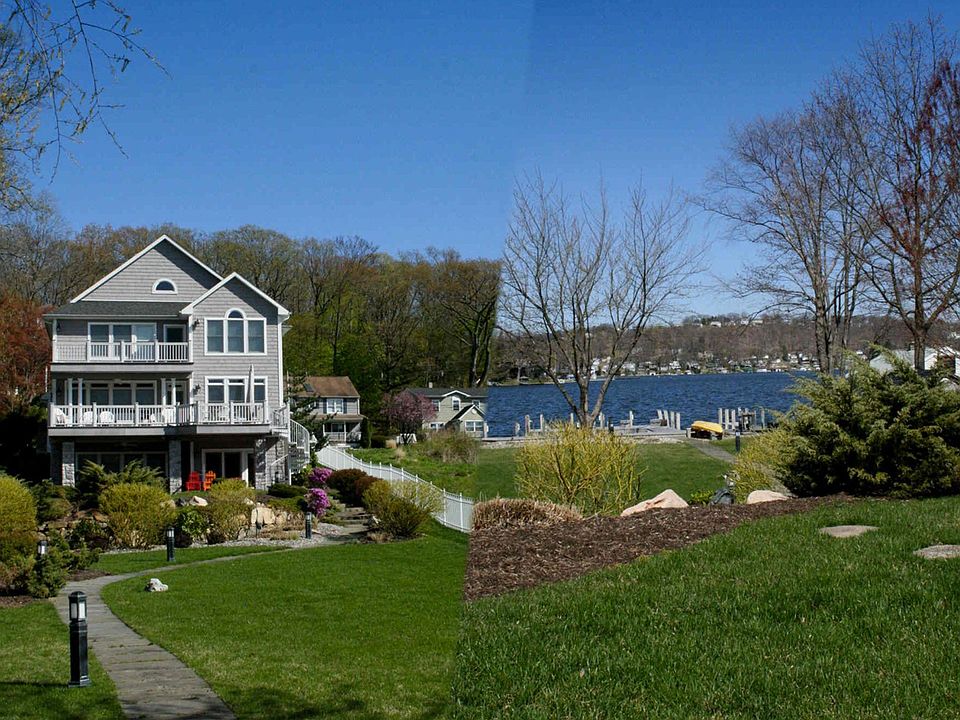Lake front with elevator