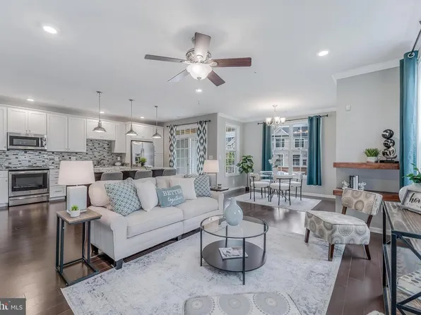 23266 Southdown Manor Ter Unit 105, Ashburn, VA 20148