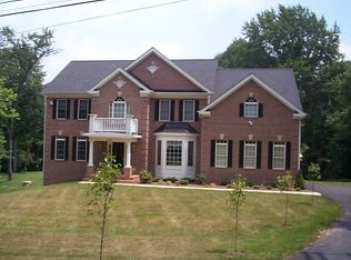 6509 Briarcroft St, Clifton, VA 20124