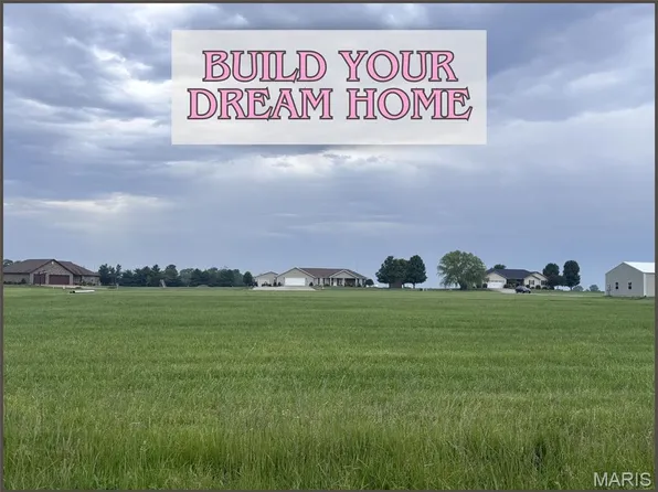 13049 Pipeline Rd, Carlyle, IL 62231