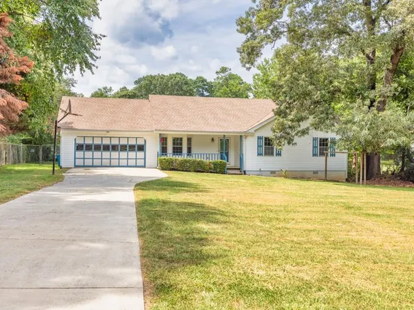 386 Blackberry Cir, Auburn, GA 30011
