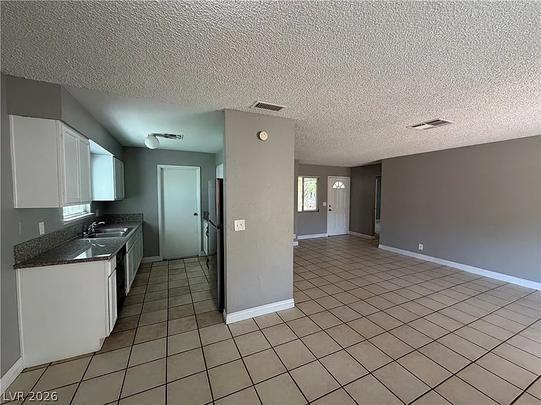 4732 Chantilly Ave — Photo 15