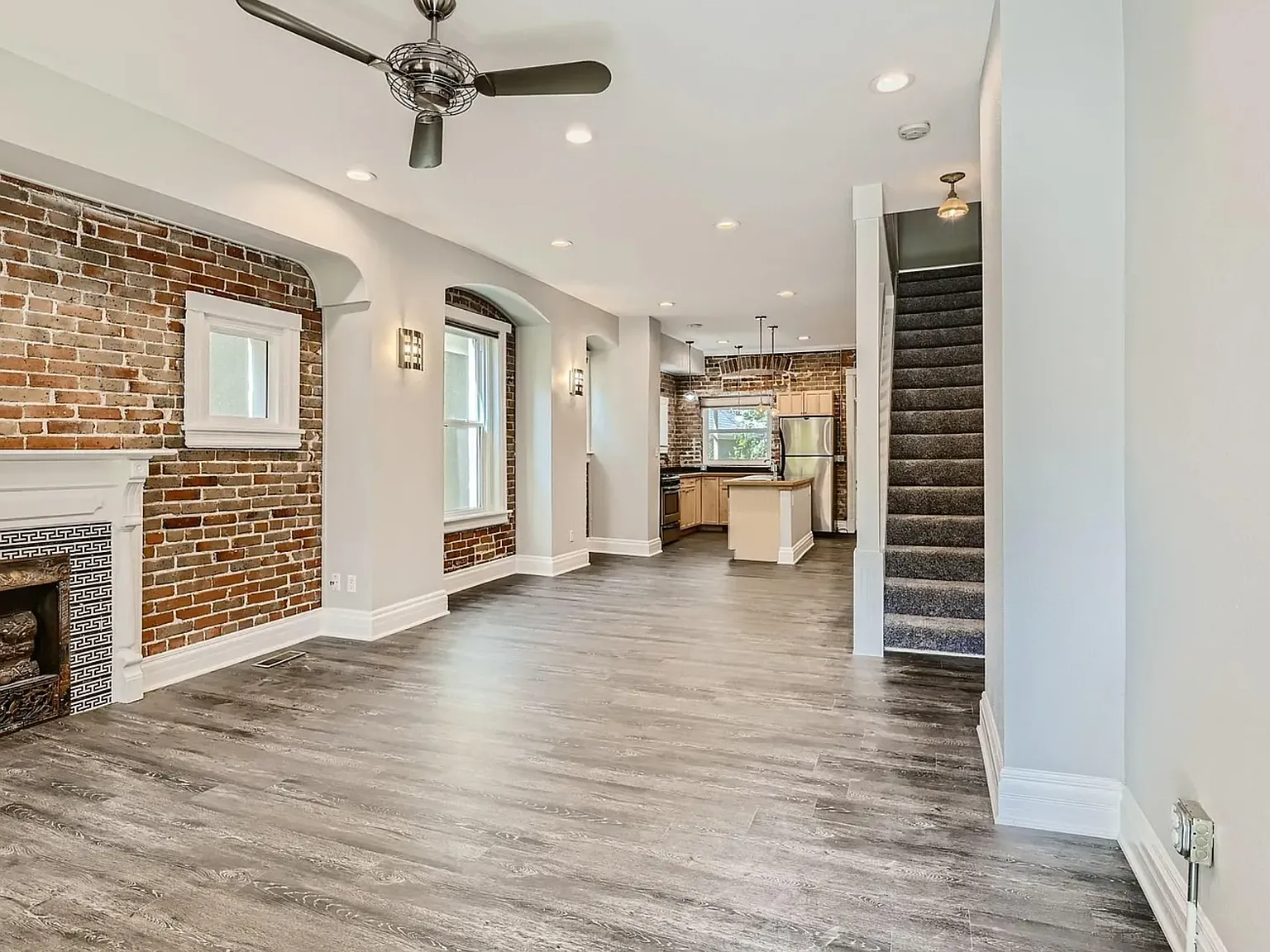 2 bed, 2.5 bath, 1965 sqft, $3,800 — Photo 4