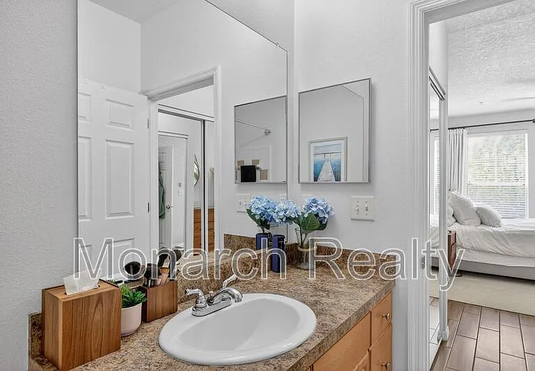 1185 SW 9th Rd #212 — Photo 21