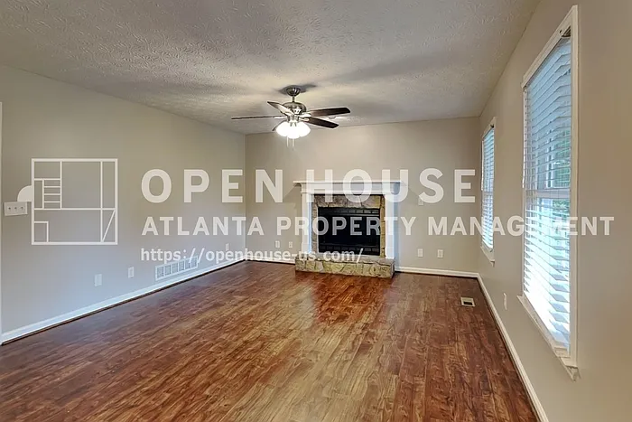 600 Glendale Forest Dr — Photo 5