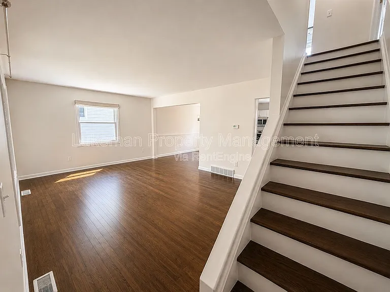 6318 Avon St — Photo 7
