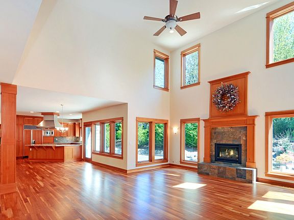 2nd image of 7035 Berganio Ln