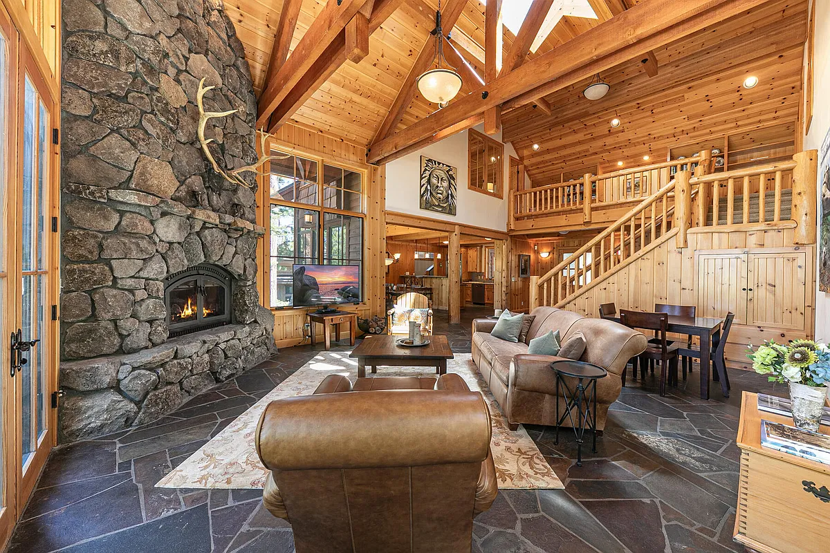 Building Photo - 8520 Lahontan Dr