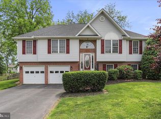 462 Oak Lee Dr, Ranson, WV 25438