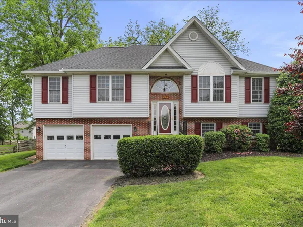 462 Oak Lee Dr, Ranson, WV 25438