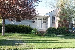 1st image of 934 E Prairie Ave