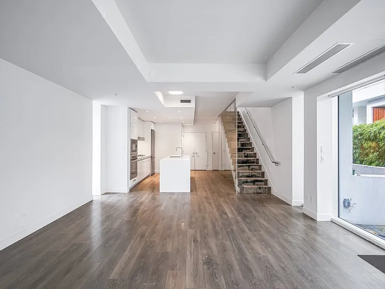 769 W 41st Ave — Photo 8