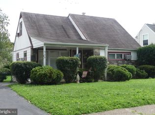 906 Hawthorne Ave, Secane, PA 19018