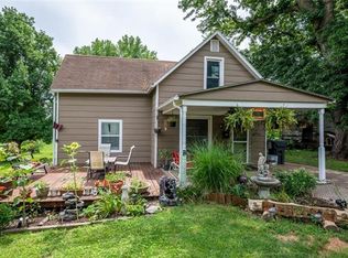 325 E 9th St, Horton, KS 66439