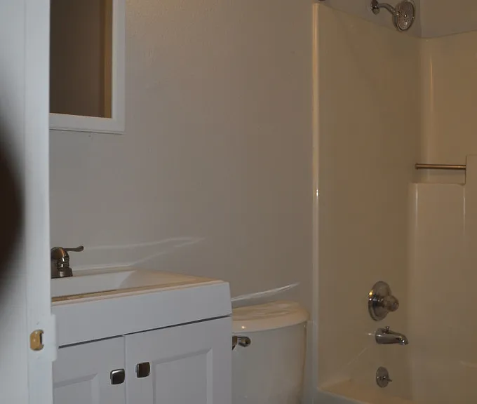 1322 N Holladay Dr — Photo 9