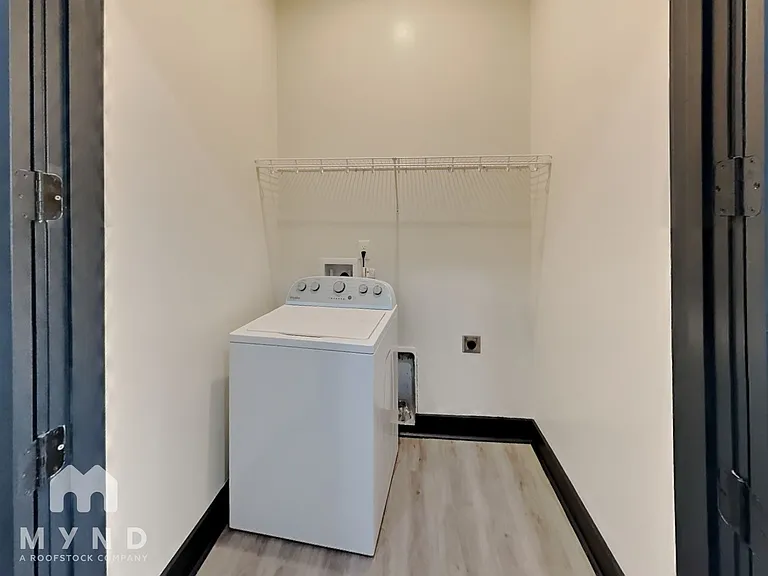 631 Windsor St SW — Photo 20